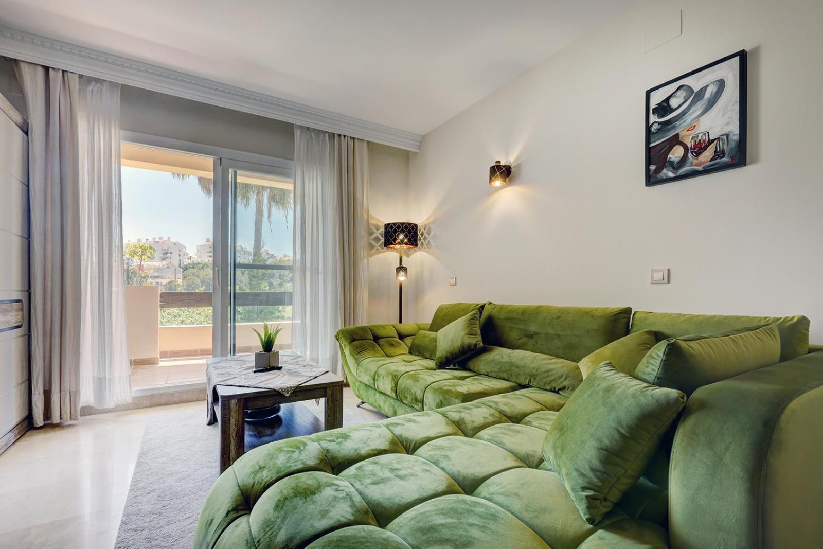 Cozy, 1 Bedroom On The Sunny Riviera Apartment